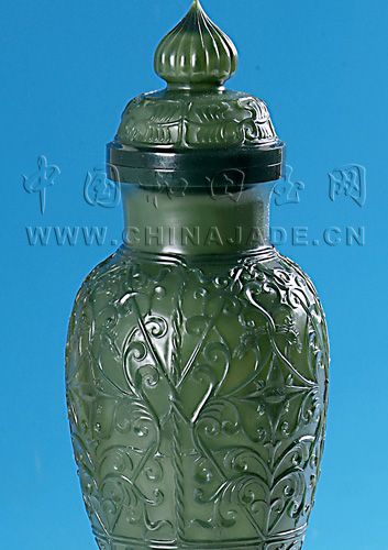青玉-薄胎纹饰瓶