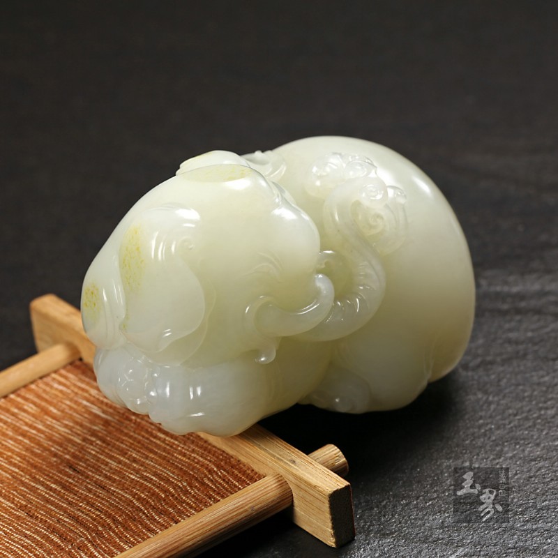 白玉子料把件-吉祥如意