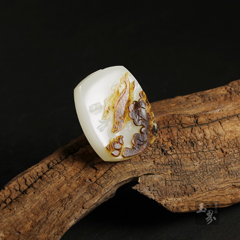 白玉子料牌-富贵有余