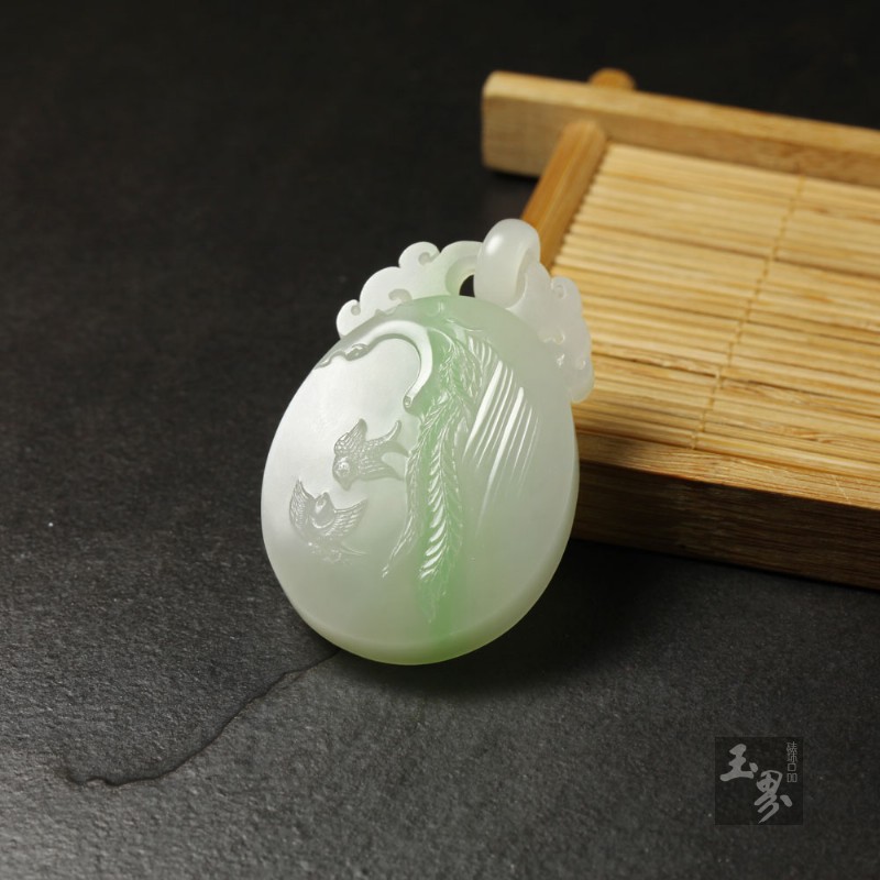 （翠青）白玉牌-春意盎然