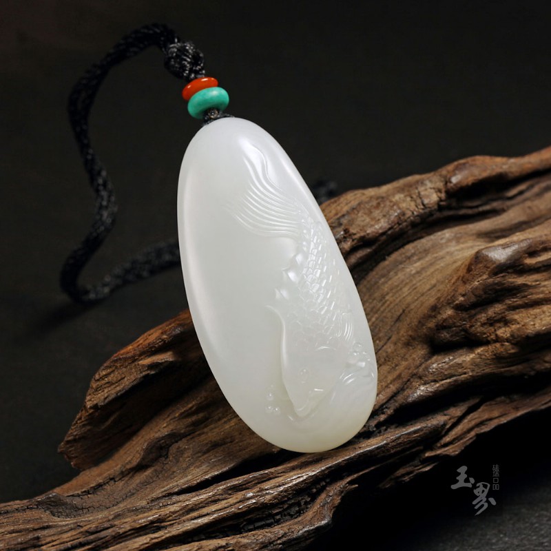 羊脂白玉子料把件-连年有余