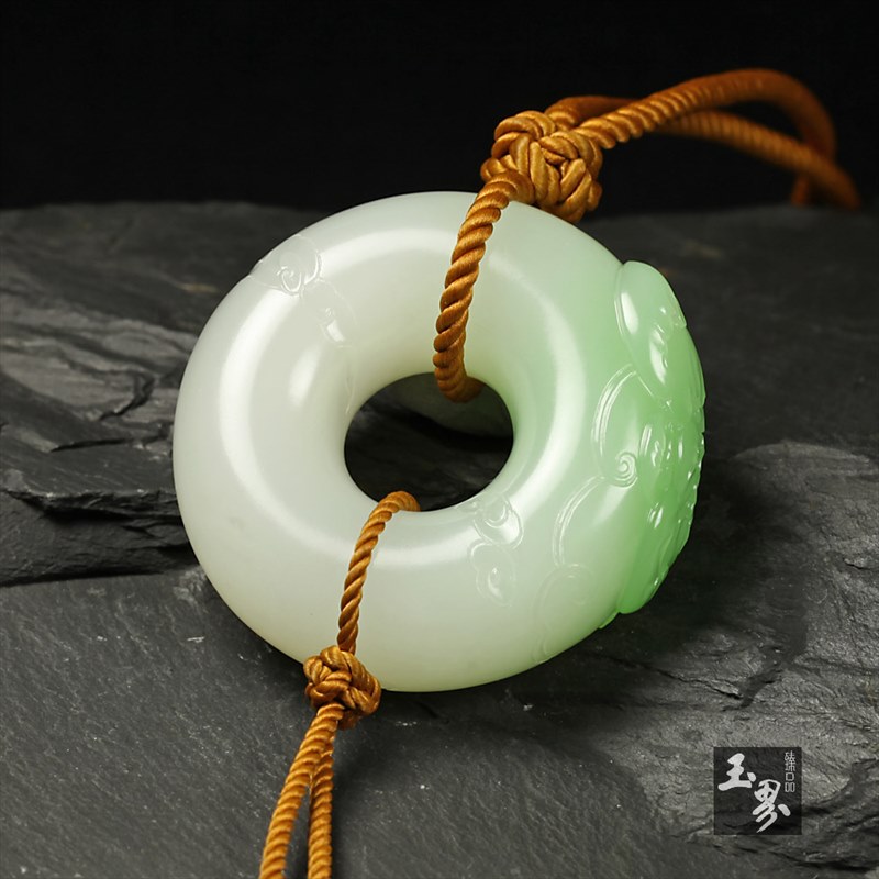 （翠青）白玉挂件-国色天香