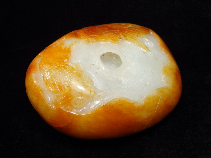 请老师看看这个籽玉件皮色真假.?谢谢了!_中国