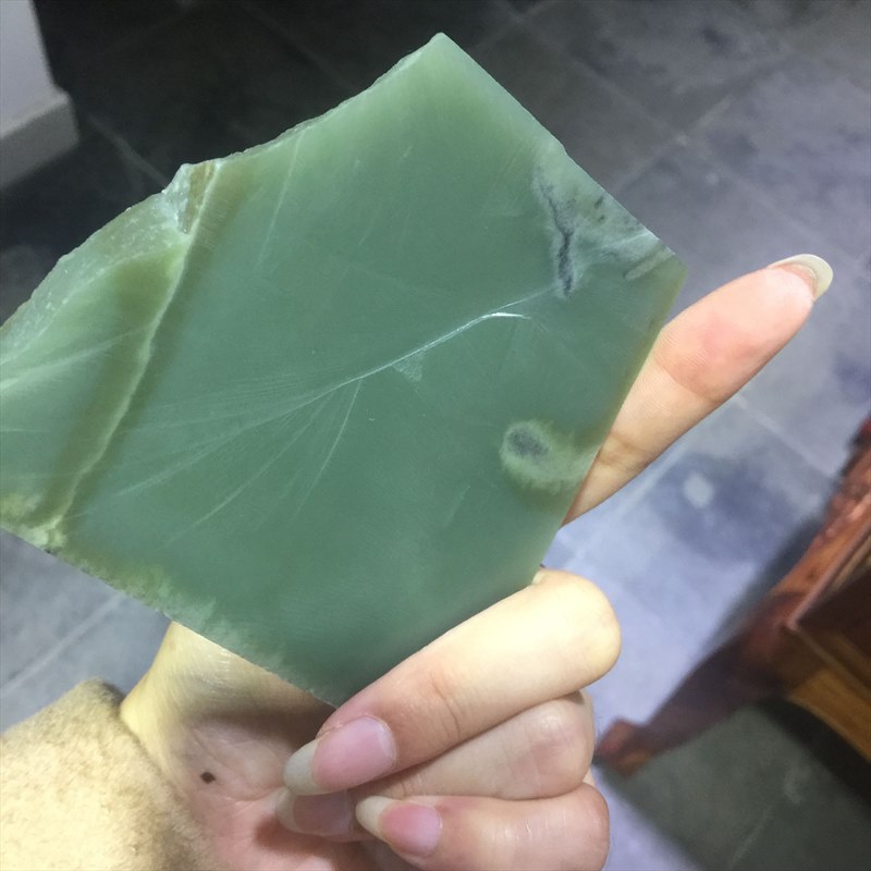 青海一细青玉料