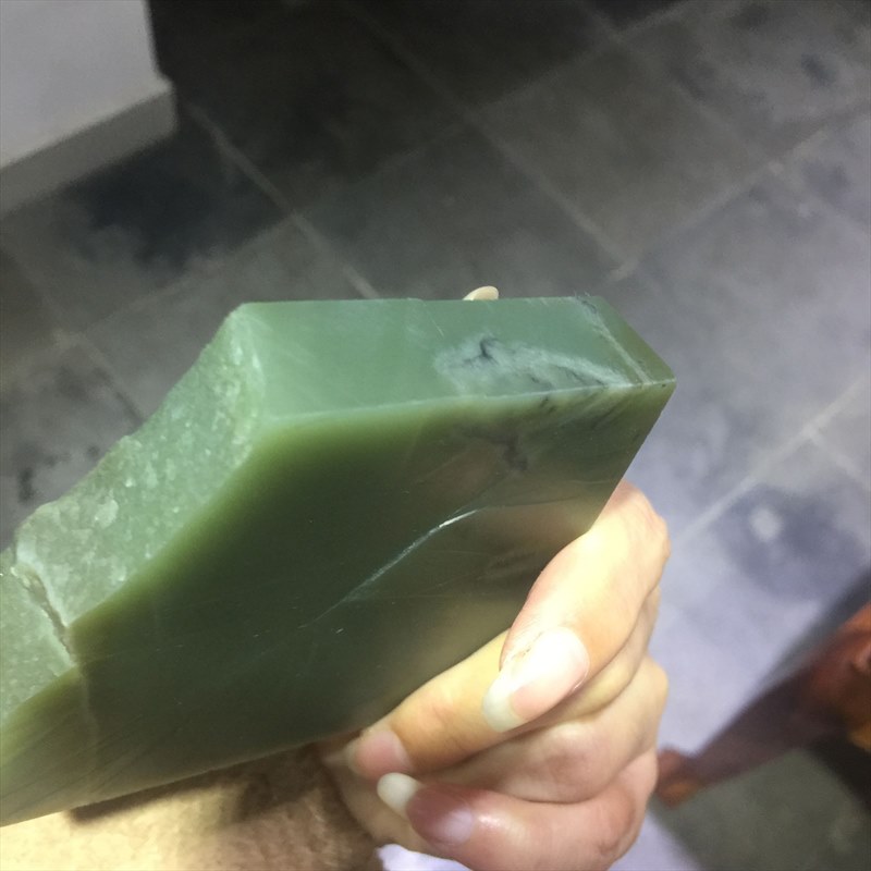 青海一细青玉料