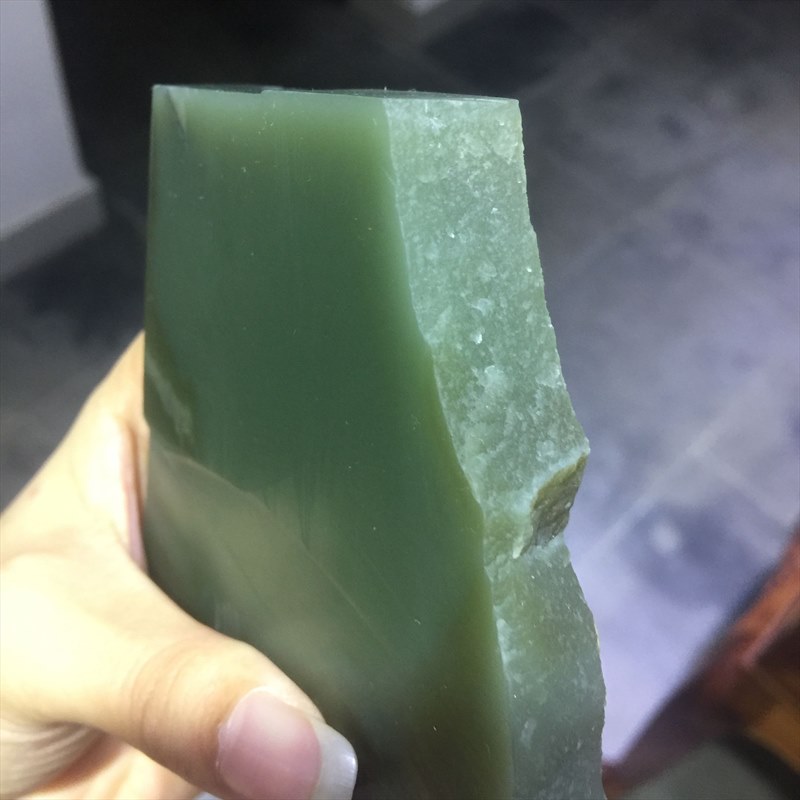 青海一细青玉料