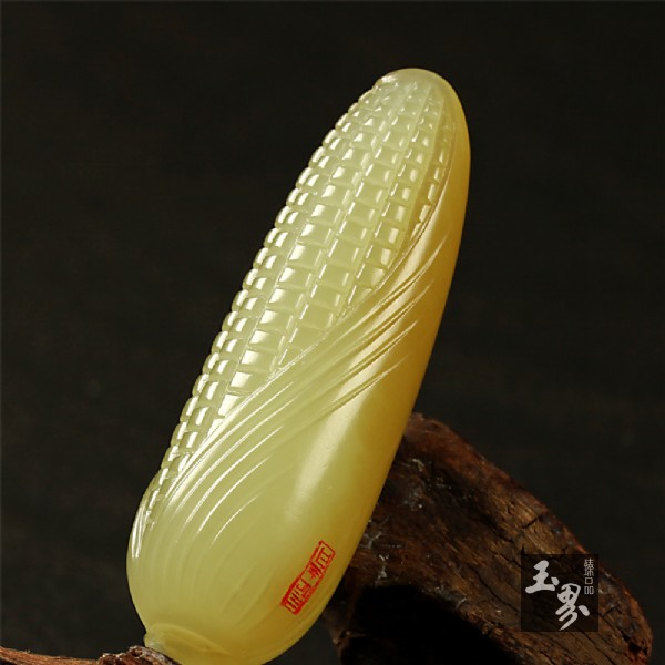  黄玉挂件-小玉米